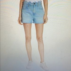 NWT Frame Scallop Waist Jean Shorts